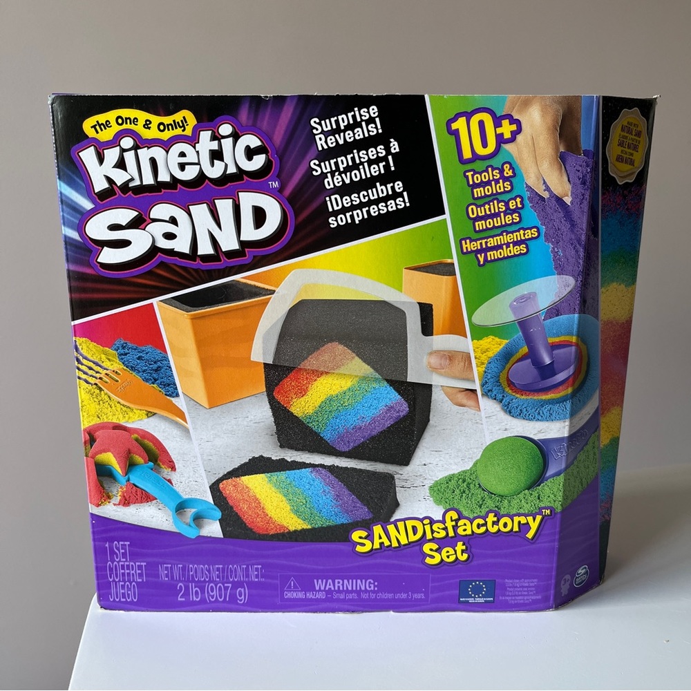Brand new Kinetic Sand Sandisfactory Set